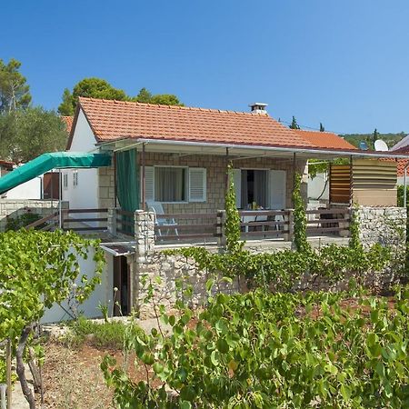 Holiday Home Neda Вела-Лука Экстерьер фото